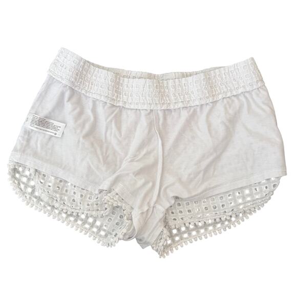 Women's Lilly Pulitzer for Target White Eyelet Lined Stretchy Shorts - Small - Picture 6 of 7